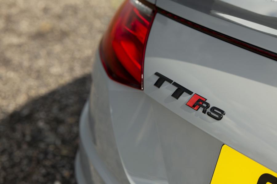 Логотип Audi TT RS Roadster (8S) 2019 года  (UK) (фото 4 из 36)